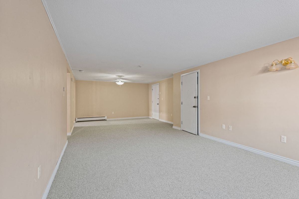 131 Creek St Apt 5 - Photo 4 of 17