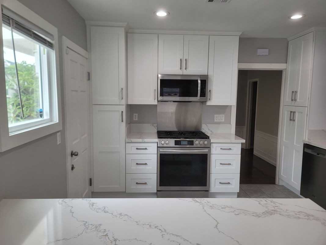 3948 Rose Ave - Photo 5 of 19