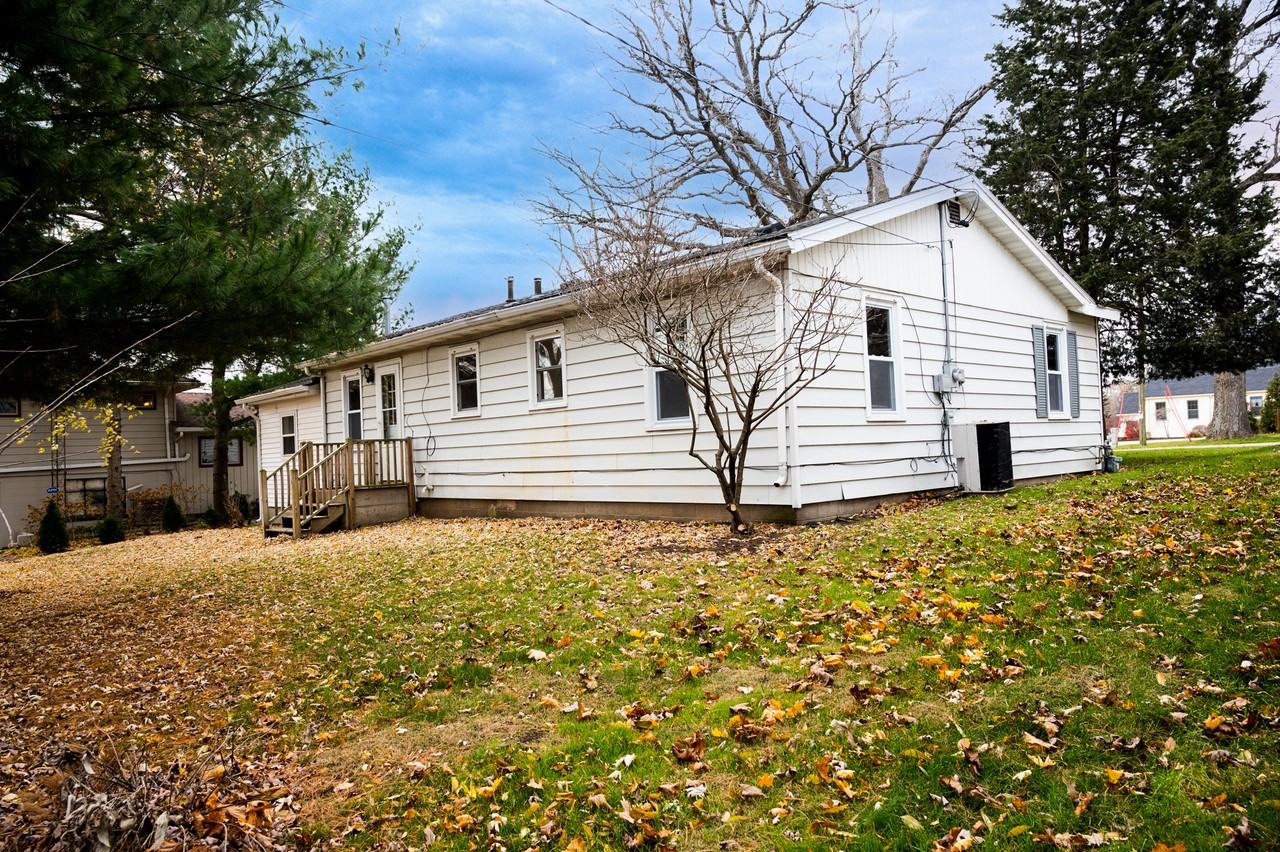 138 Oak Lane - Photo 3 of 13