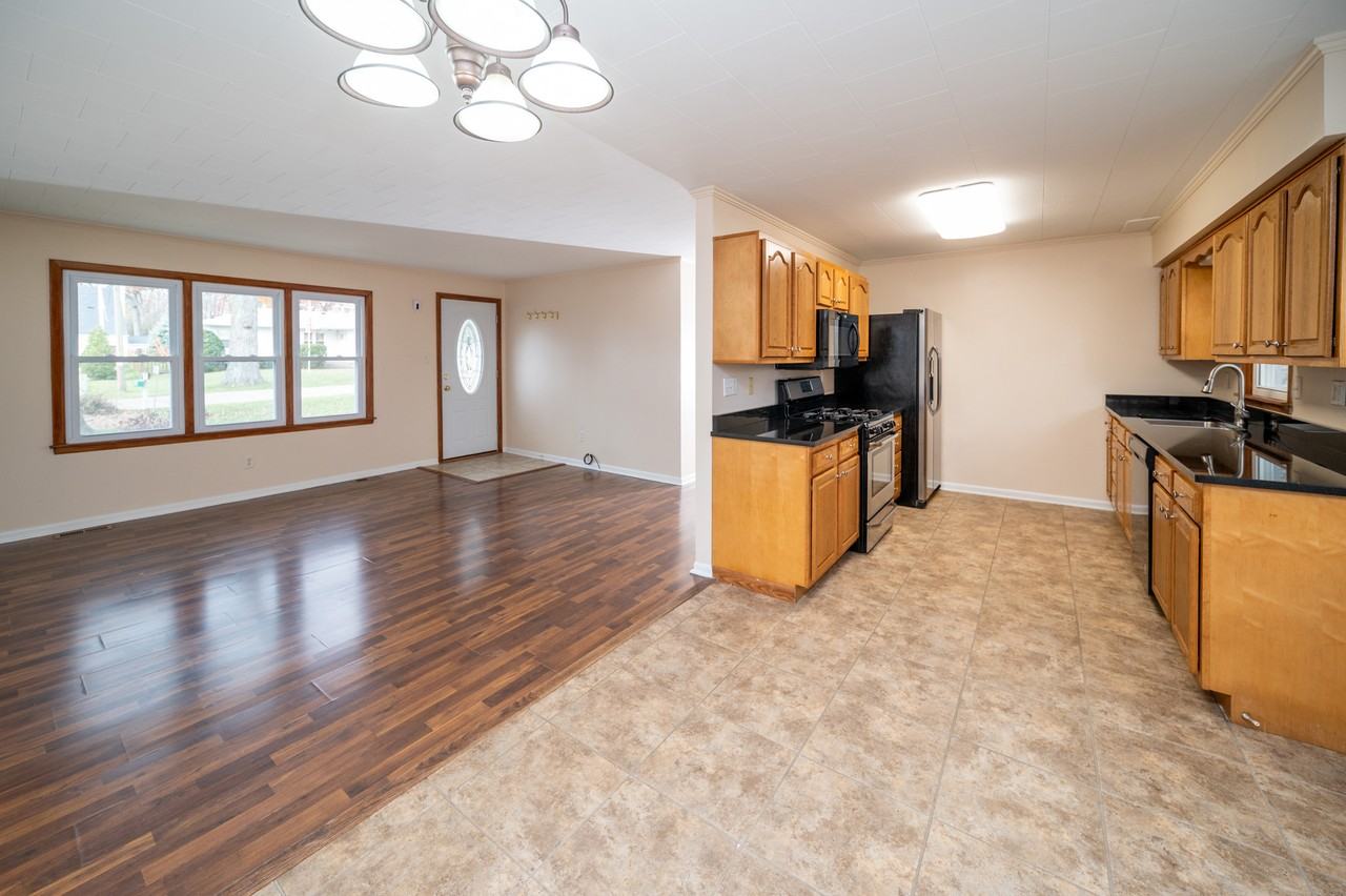 138 Oak Lane - Photo 6 of 13
