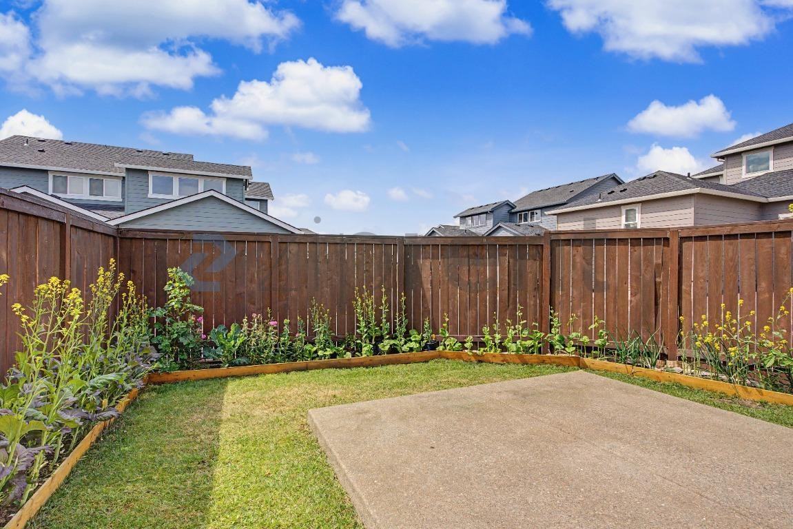 31060 Nw Yorkshire St - Photo 4 of 24