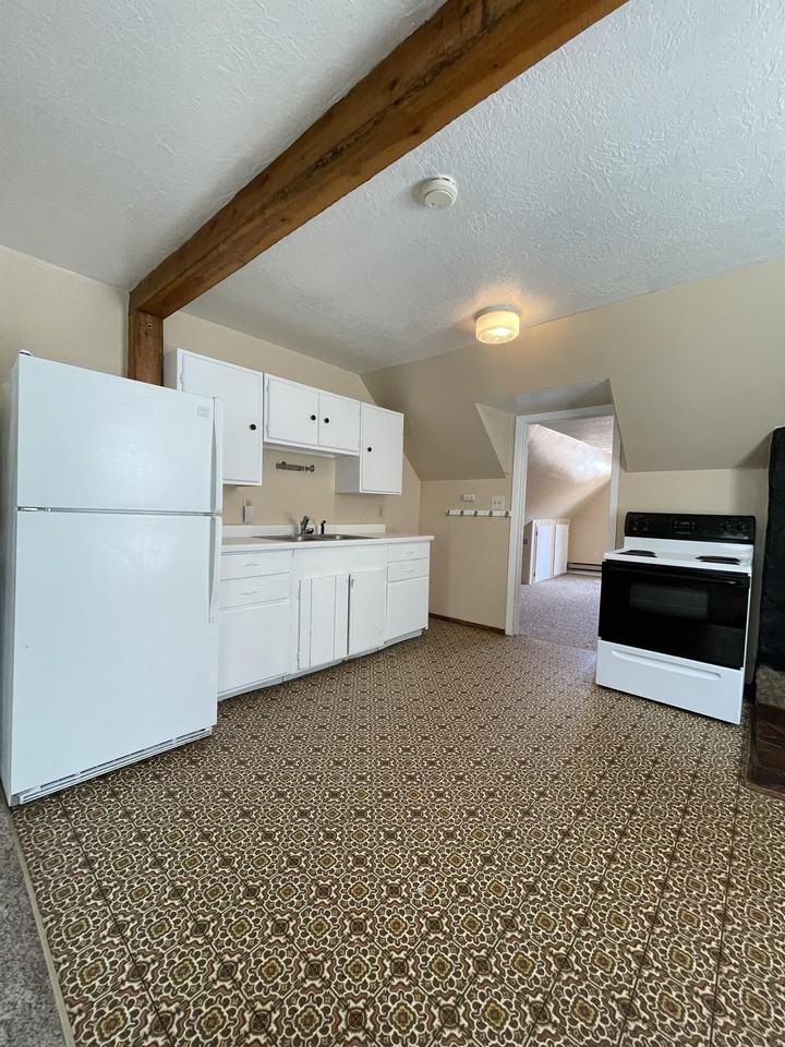 409 S Brooks St #2 - Photo 6 of 11