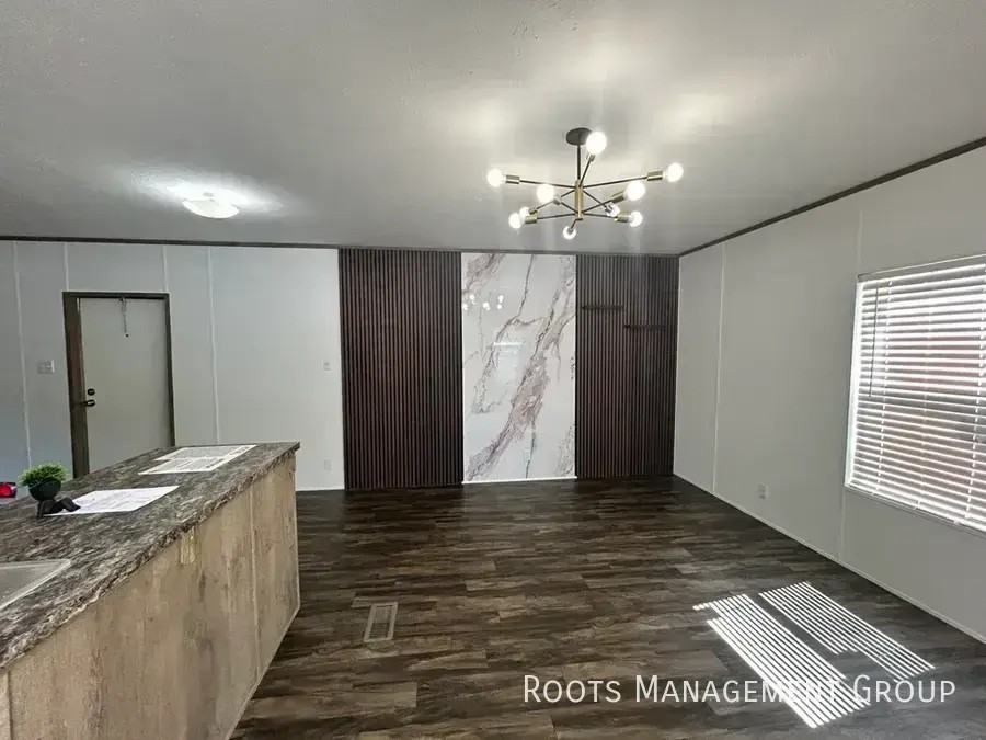 6347 Tara Blvd #14 - Photo 3 of 18