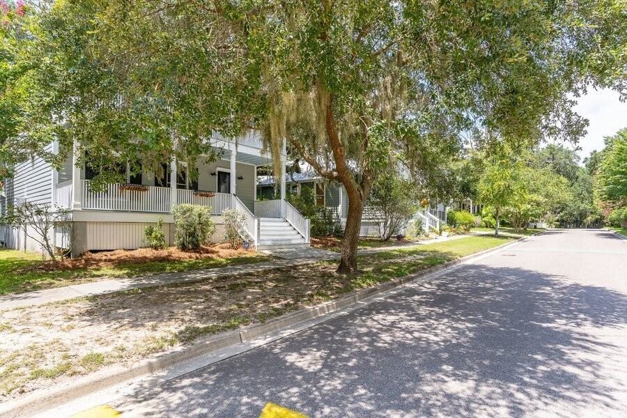 136 Prescott Dr - Photo 4 of 35