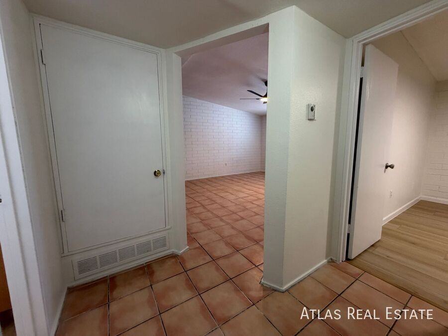 3247 N Sycamore Ave - Photo 7 of 18