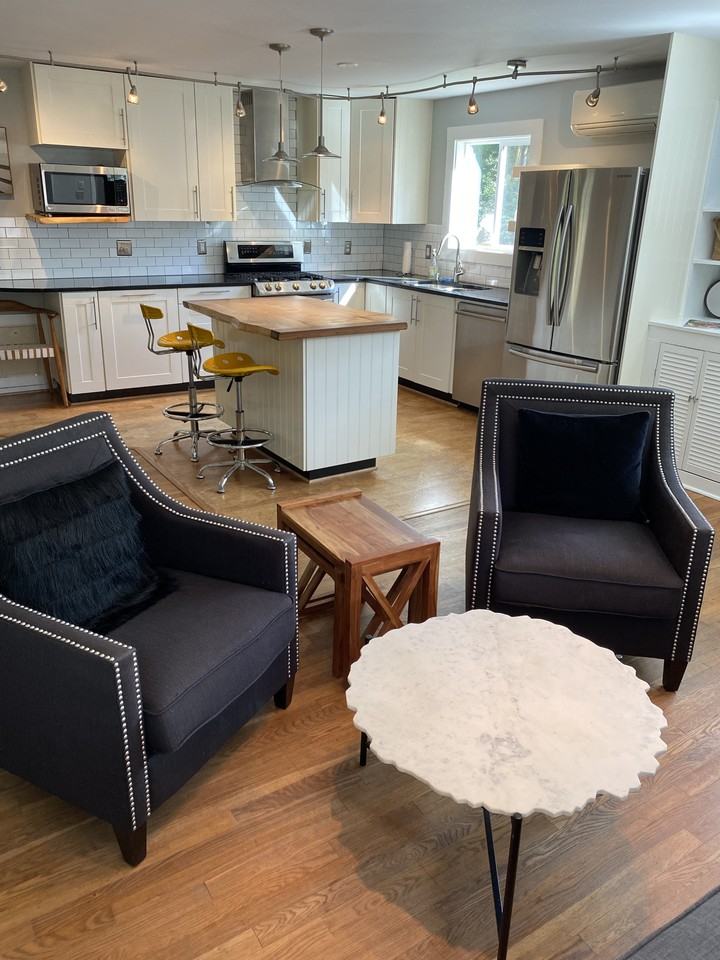 1406 Baker St #NA - Photo 3 of 17