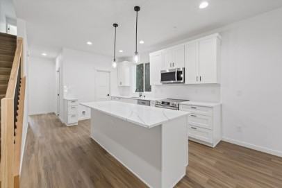 1924 E 37th Ave #1 - Photo 4 of 13
