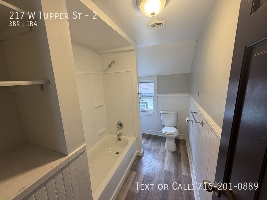 217 W Tupper St #2 - Photo 4 of 7