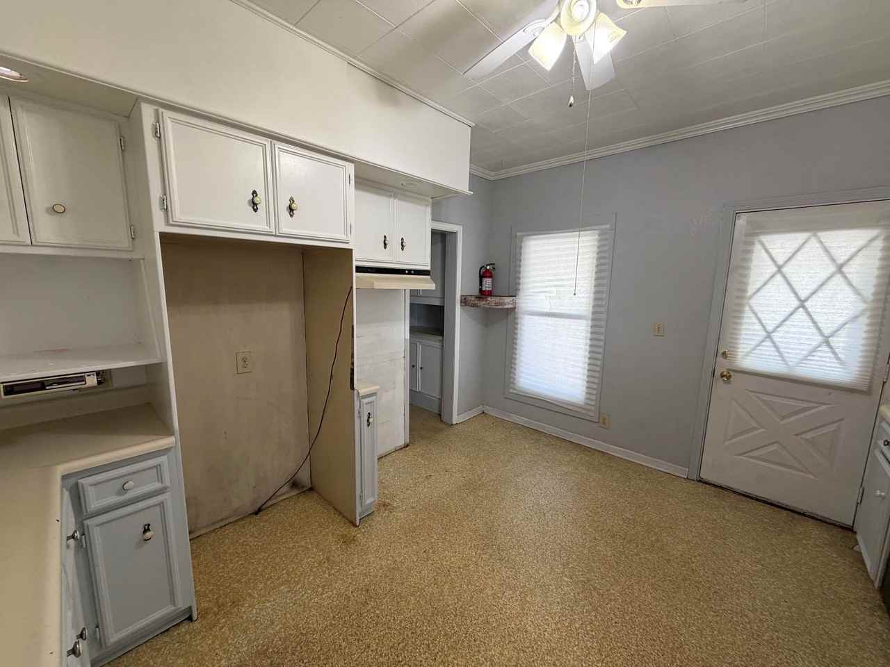 632 Sherman St - Photo 3 of 20