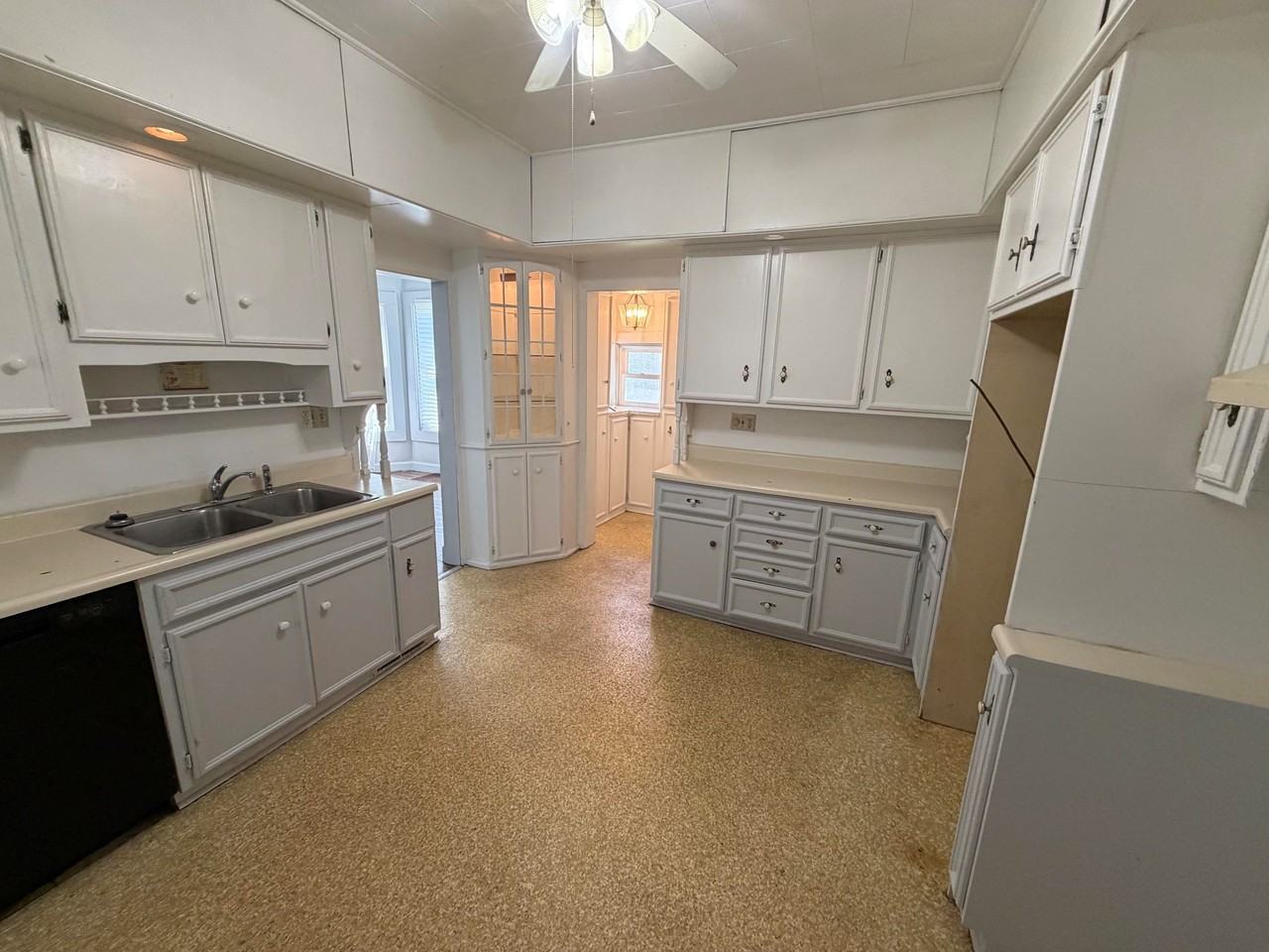 632 Sherman St - Photo 4 of 20