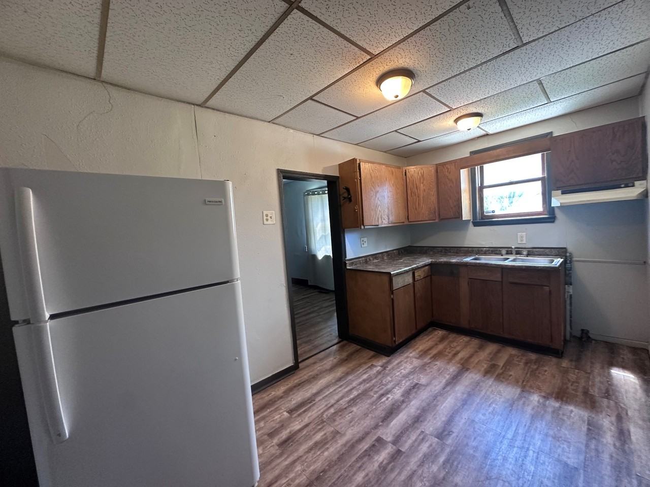 614 Chandler St - Photo 2 of 16