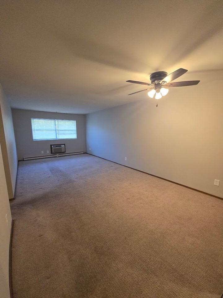 Wesleyan Apartments - Photo 7 of 16