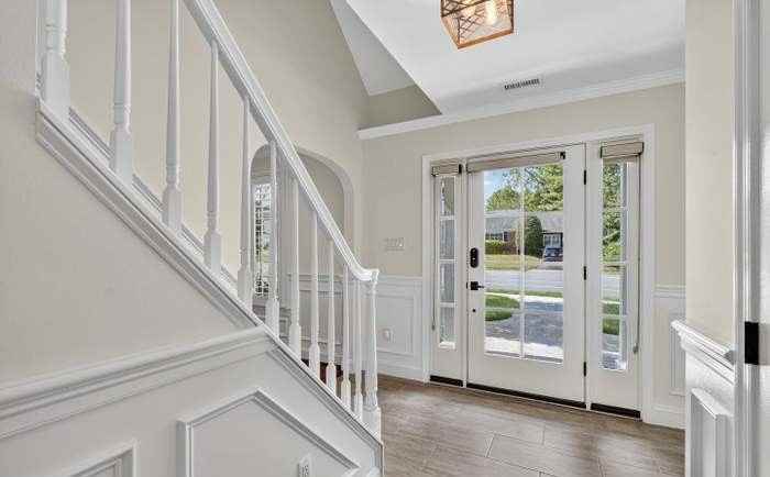 2907 John Marshall Drive - Photo 4 of 29