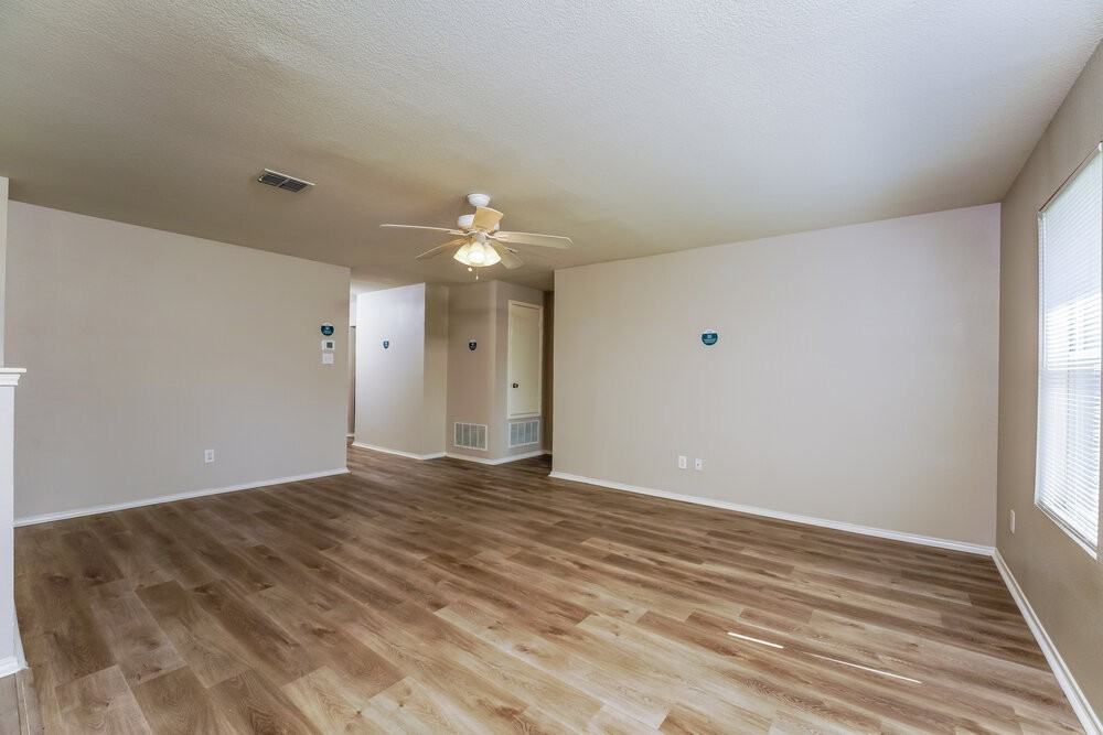 1209 Lambert Dr - Photo 5 of 16