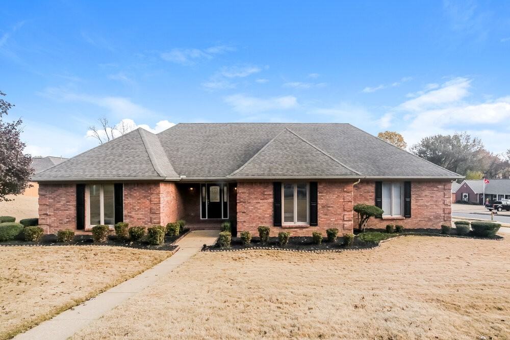 6404 Evergreen Dr - Photo 3 of 19