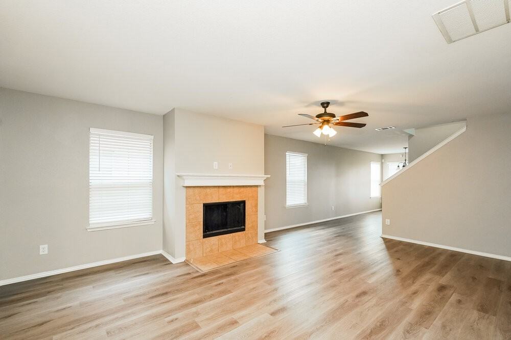 5828 Ridge Lake Dr - Photo 4 of 17