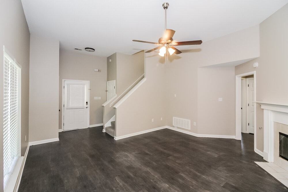 10678 Pecan Meadow Dr N - Photo 3 of 19
