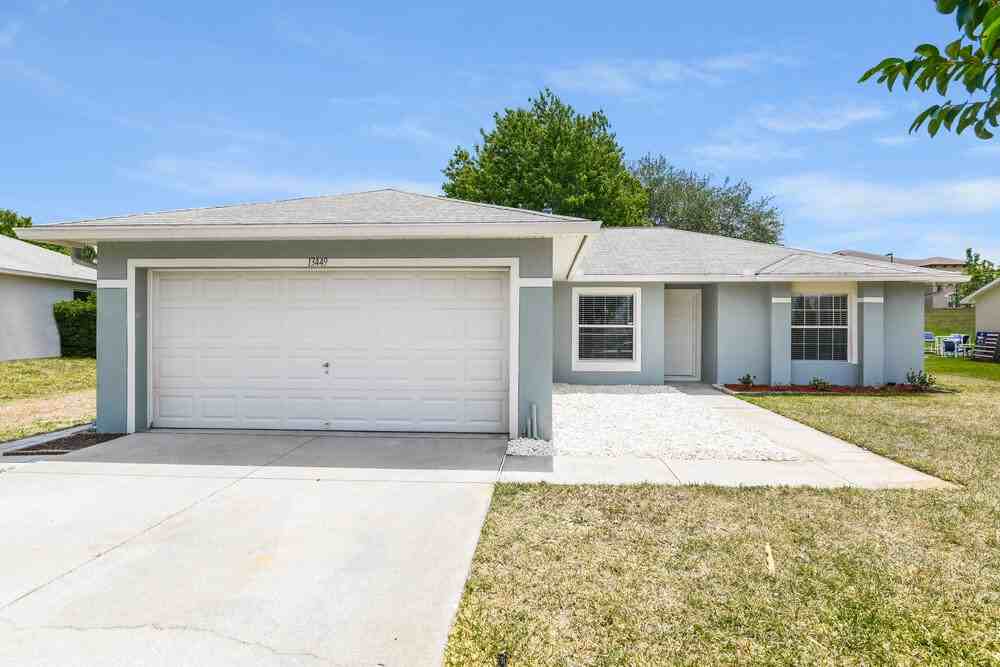 13449 Silverleaf Cir