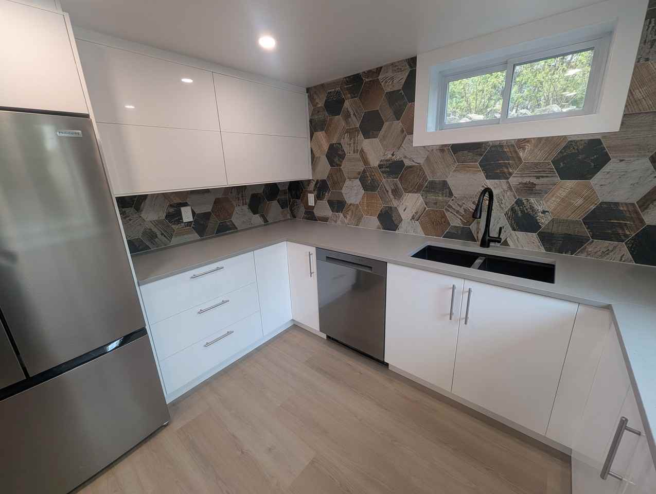 919 Bermuda Avenue ##B - Photo 4 of 20