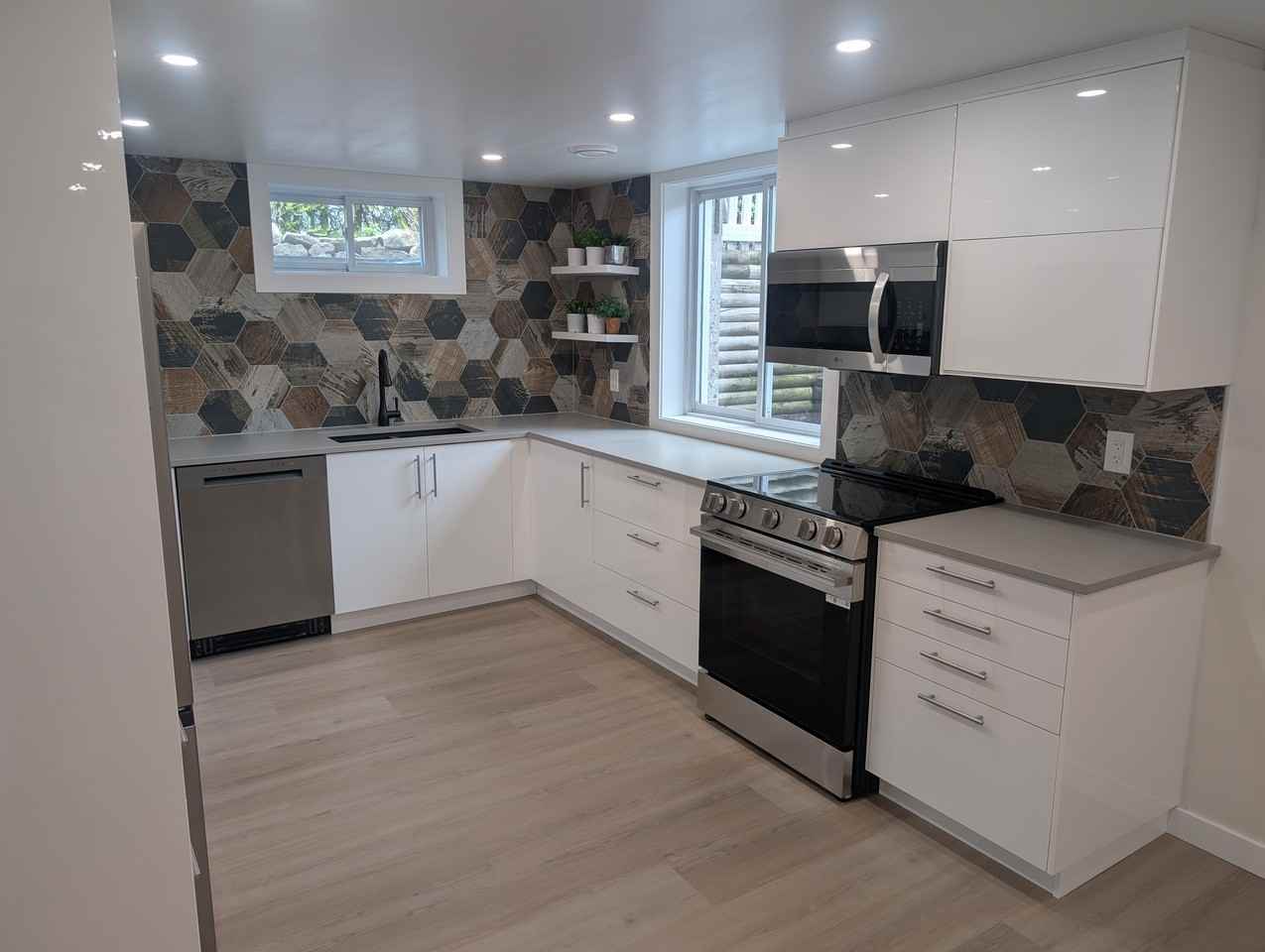919 Bermuda Avenue ##B - Photo 2 of 20