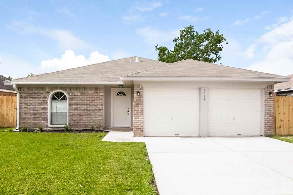 1817 Wren Dr