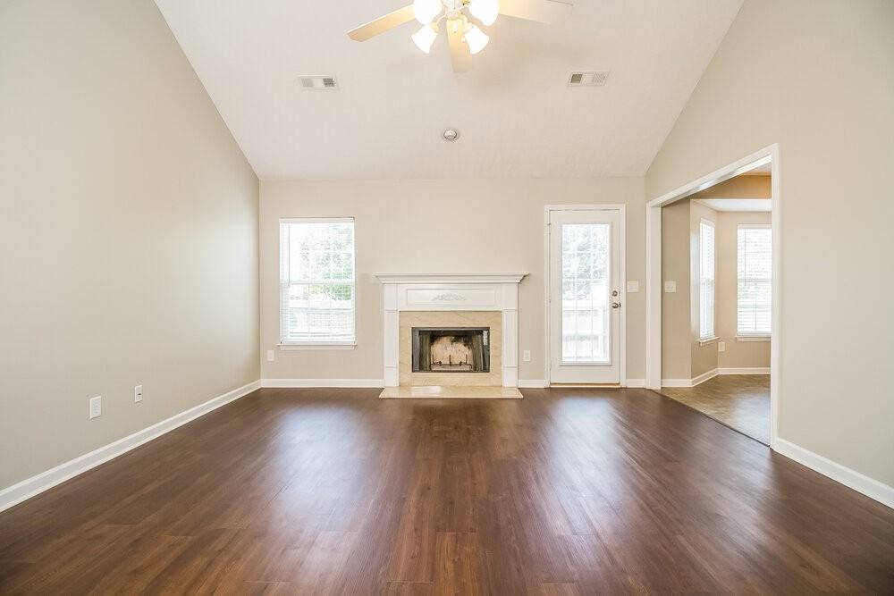 3003 Deer Trail Dr - Photo 2 of 16