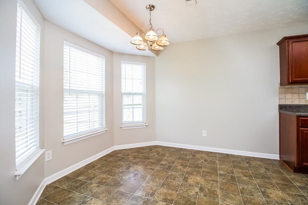 3003 Deer Trail Dr - Photo 3 of 16