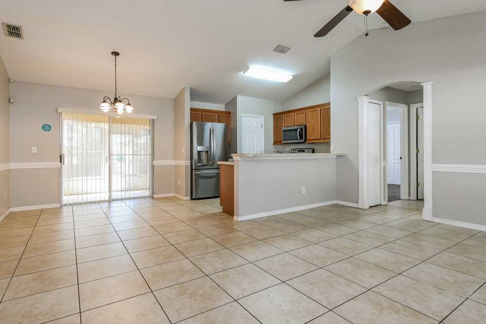 926 Willow Run St - Photo 4 of 19