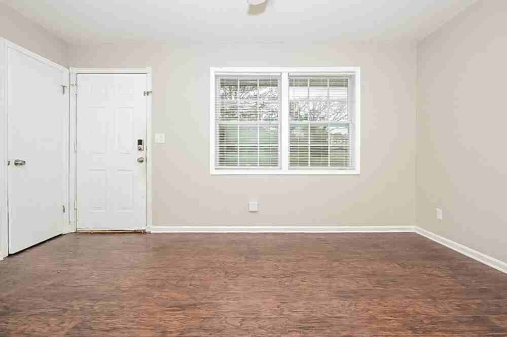 164 Meadowlark Ln - Photo 3 of 16