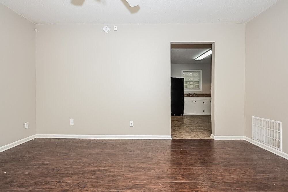 164 Meadowlark Ln - Photo 4 of 16