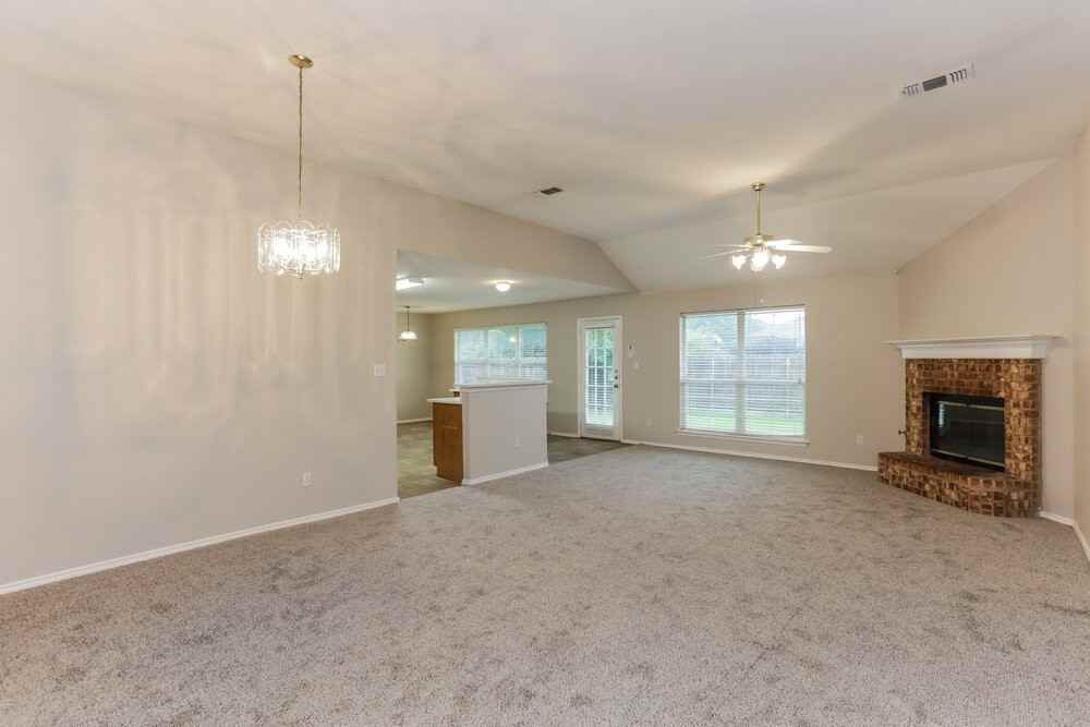 7501 Fossil Garden Dr - Photo 4 of 16