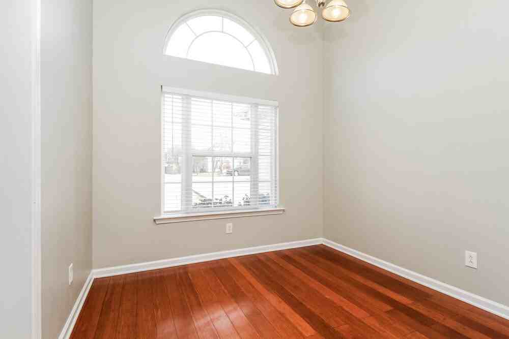 2625 Weatherford St - Photo 5 of 17