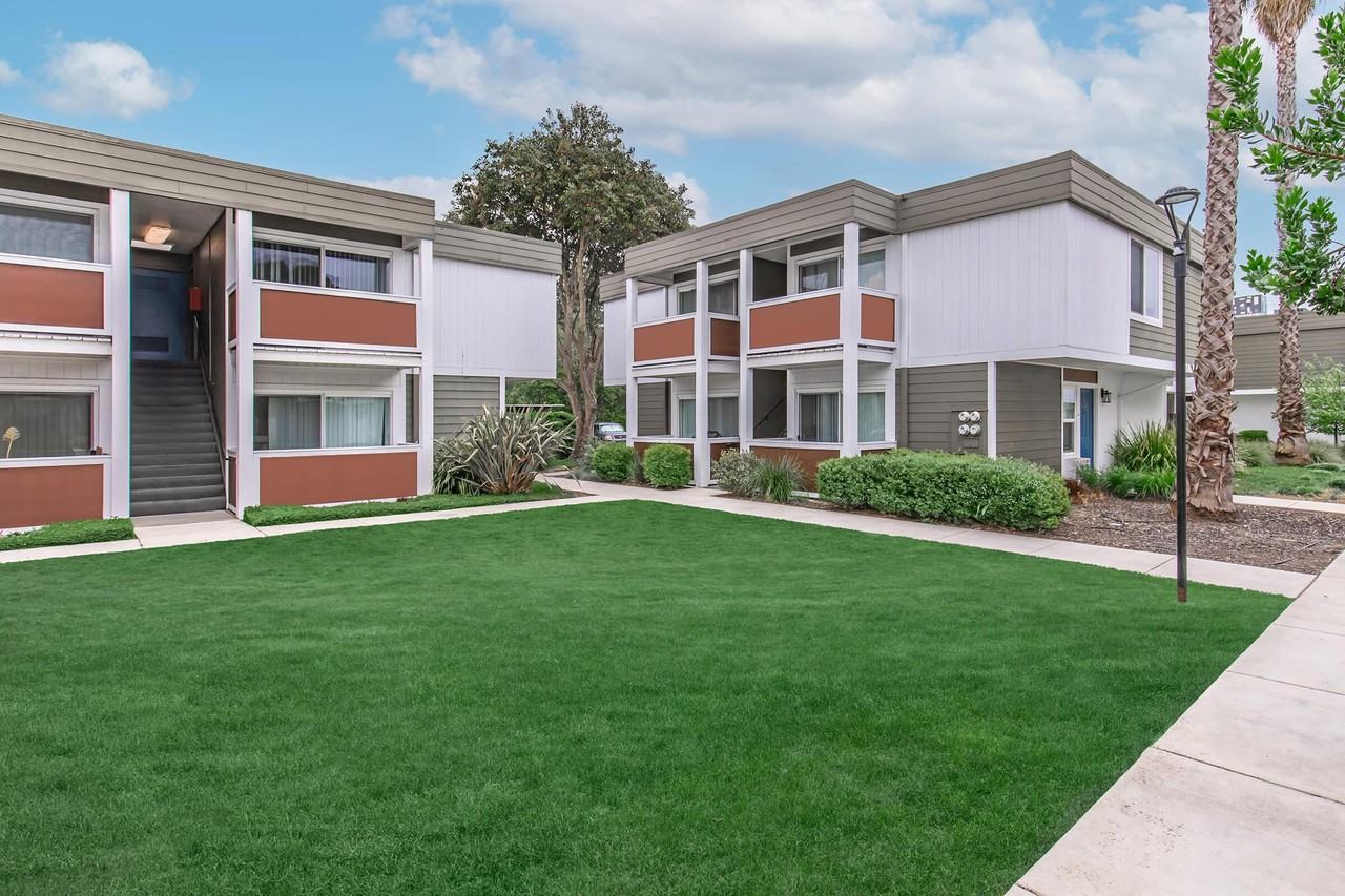 Fairway Village - Photo 4 of 50
