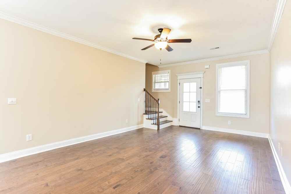 575 Hollandale Rd - Photo 6 of 20
