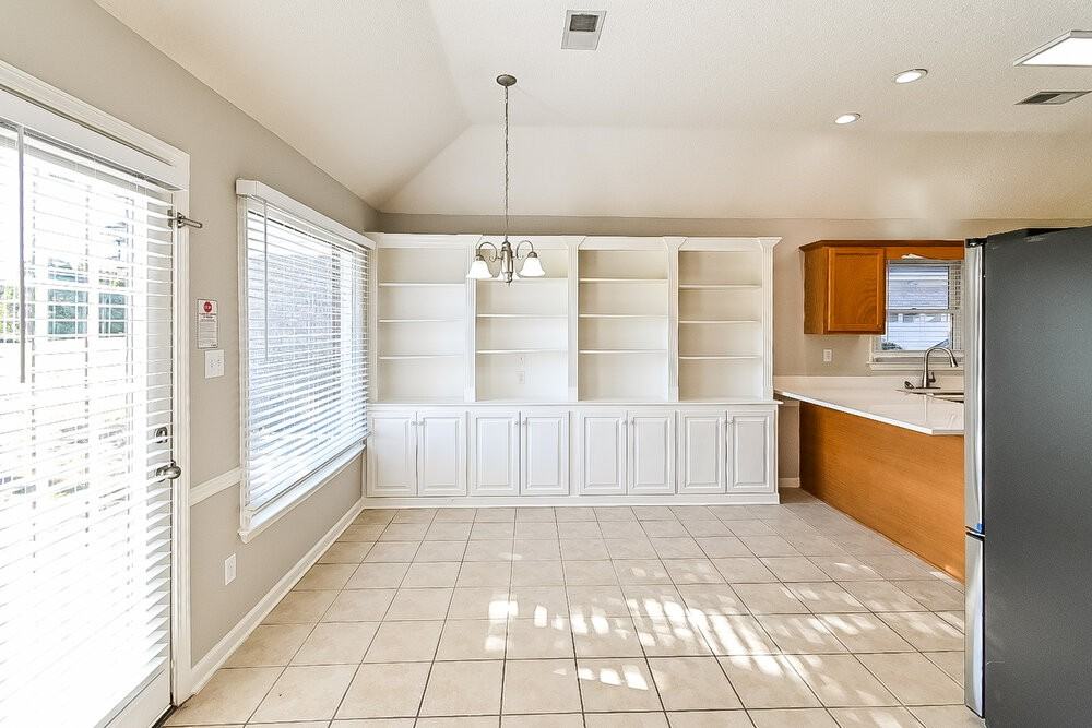 6480 Cheyenne Dr - Photo 6 of 16