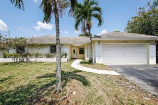 5525 Sw 118th Ave - Photo 1 of 1