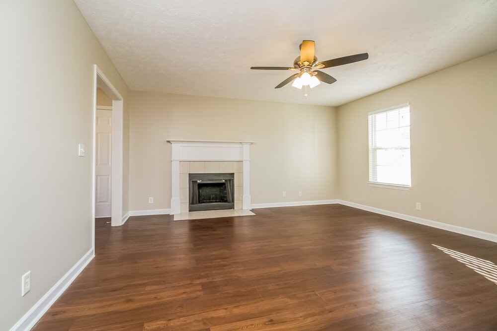 2834 Wellington Pl - Photo 2 of 17