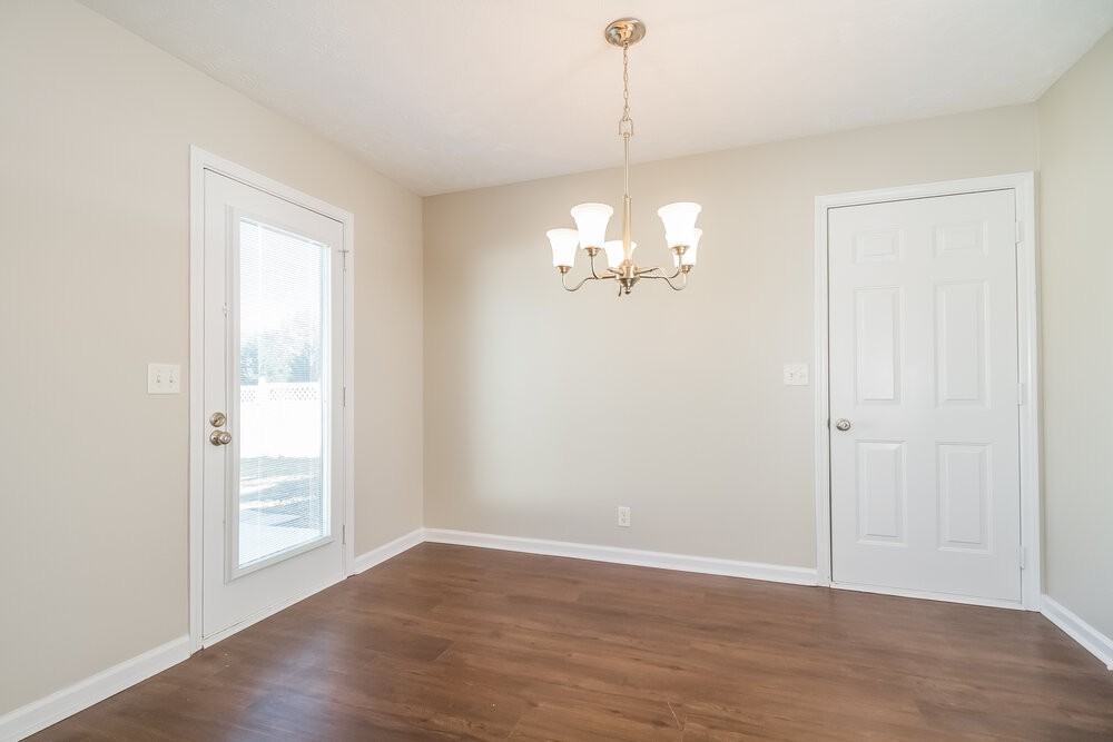 2834 Wellington Pl - Photo 5 of 17