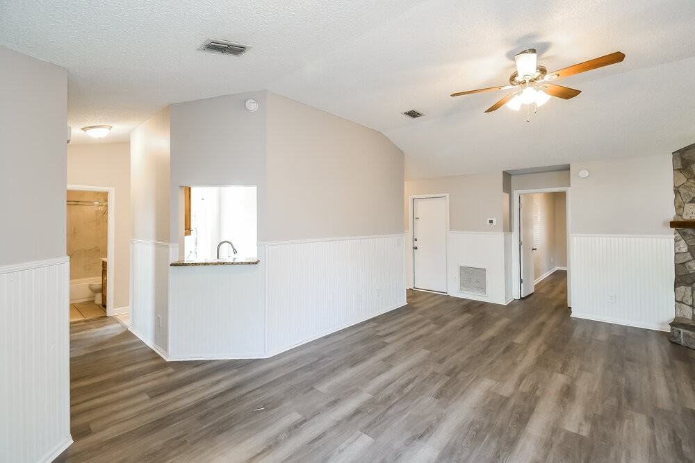 278 Carriann Cove Ct - Photo 6 of 16
