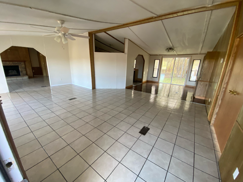 3143 N Eddy Dr - Photo 2 of 12