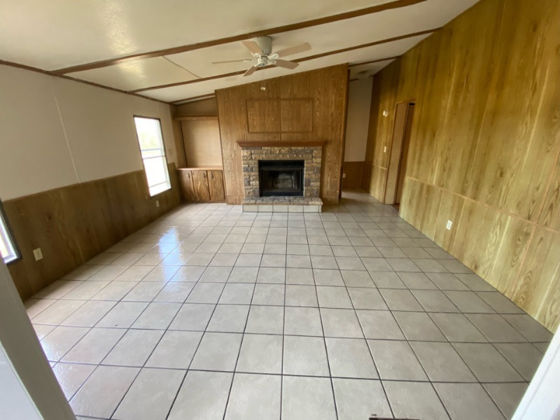 3143 N Eddy Dr - Photo 3 of 12