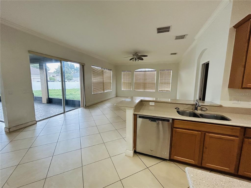 1642 Chandelle Ln - Photo 4 of 17