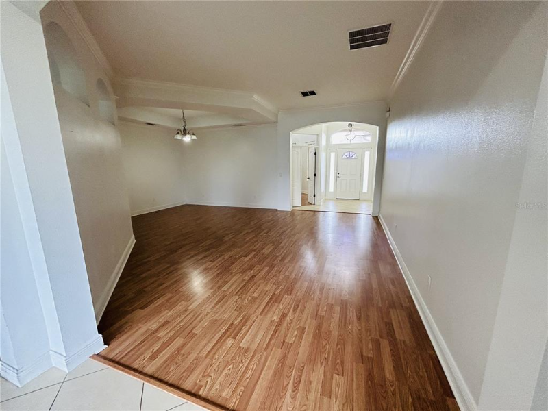 1642 Chandelle Ln - Photo 6 of 17