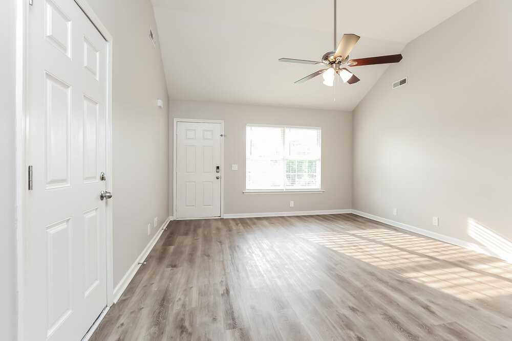 3025 Ace Wintermeyer Dr - Photo 3 of 19