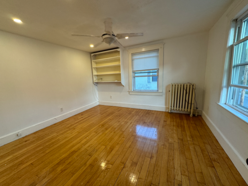 658 Stevens St - Photo 5 of 6
