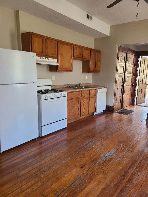 1938 Winnebago St #2F - Photo 5 of 7