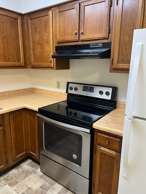 336 W Cedar St #6 - Photo 5 of 14