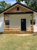 featured image of 1012 E Farrall