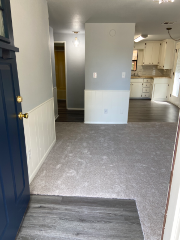 1012 E Farrall - Photo 3 of 8
