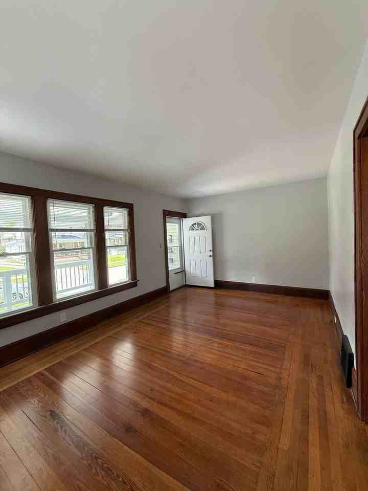 825 Avon St #1 - Photo 4 of 15